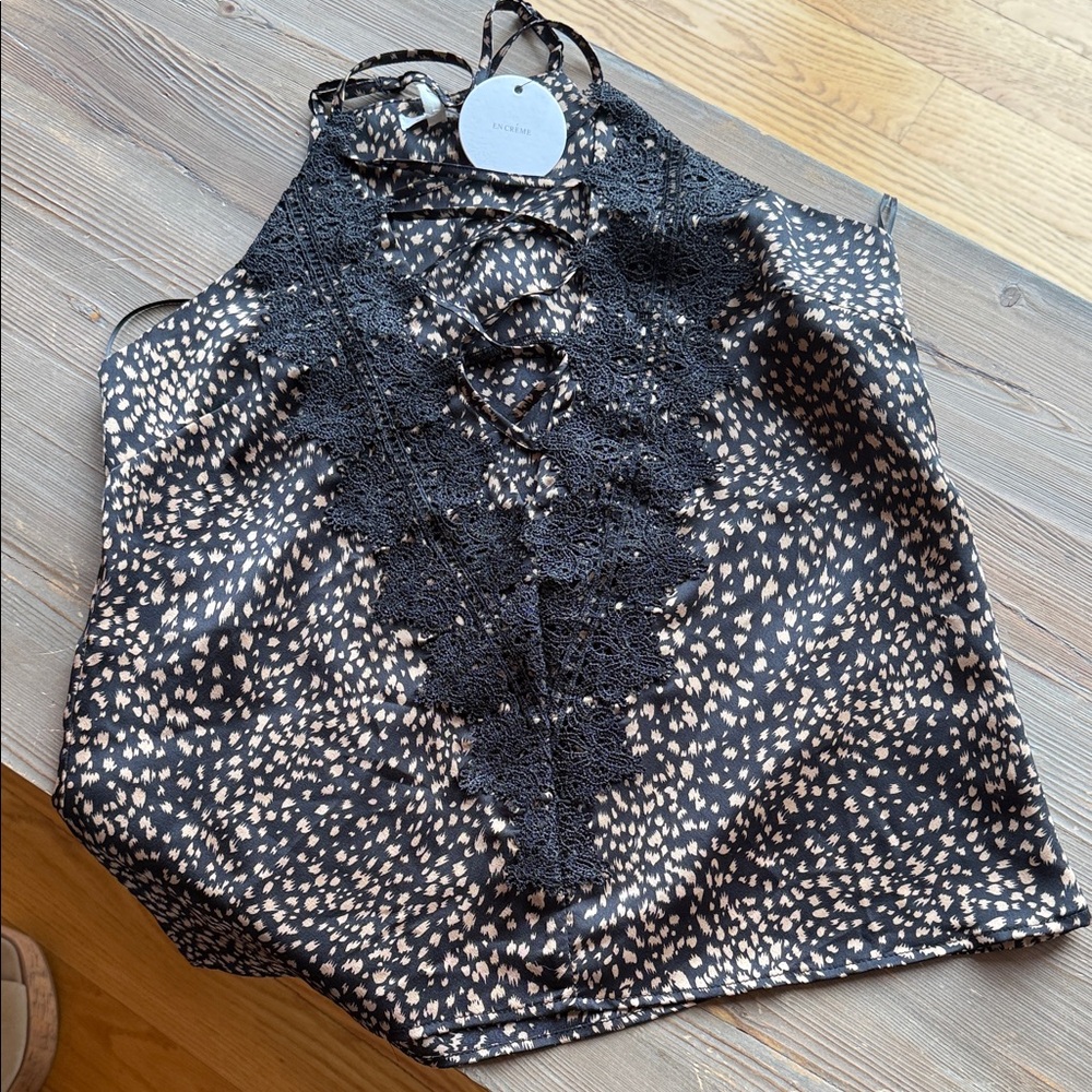 En Creme Black and Cream Lace Blouse